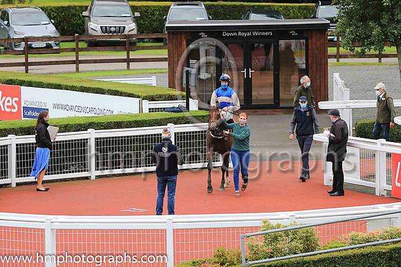 01st Sheer Liss and Mr M J M O?Sullivan ( 11 , blue, white hoop ) Trainer - P F Cashman , Owner - Mrs C Cashman