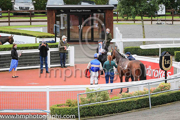 01st Sheer Liss and Mr M J M O'Sullivan ( 11 , blue, white hoop ) Trainer - P F Cashman , Owner - Mrs C Cashman