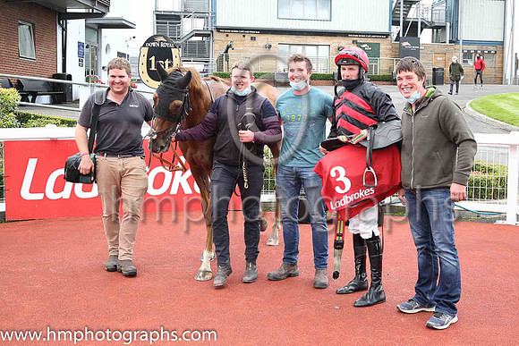 01st Mig Des Taillons and Mr D G Lavery ( 3 , red, black hoops ) Trainer - Patrick Turley , Owner - P L Polly  Mrs Patrick Turley