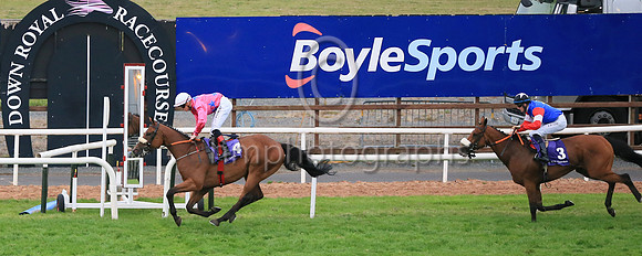 01st Sign From Above (4 , pink, blue stars ) Jockey: Sam Ewing(3) , Trainer: Peter Fahey