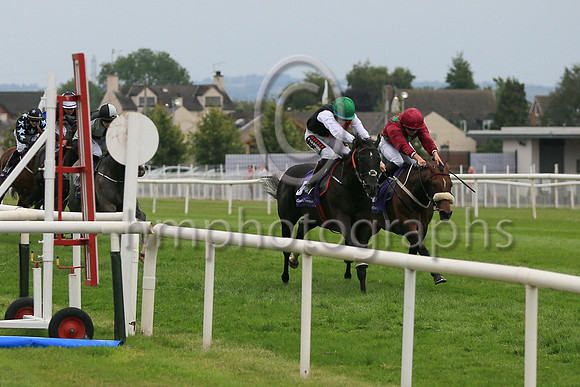 01st Blackcastle Storm (5 , red and black hlvds ) Jockey: J Coen(5) , Trainer: Matthew J Smith