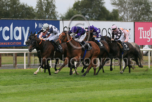 01st Sceolan (8 , white, bue stars ) Jockey: W J Lee , Trainer: W McCreery