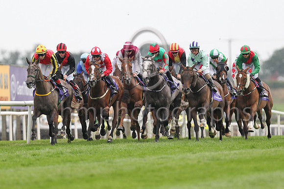 The Grant Thornton Ulster Cesarewitch Handicap at Down Royal on 2nd September 2022