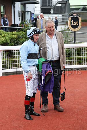 01st Pub Talk (6 , light blue, dark blue hoop ) Jockey: C T Keane , Trainer: Noel Meade