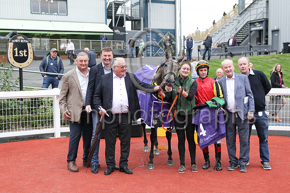 01st Sheishybrid (4 , red and white diamonds ) Jockey: C T Keane , Trainer: Noel Meade