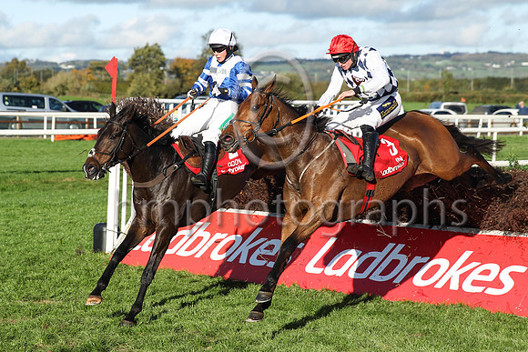 01st Frodon and Bryony Frost ( 2 , blue, white chevron ) Trainer - P F Nicholls , Owner - P J Vogt