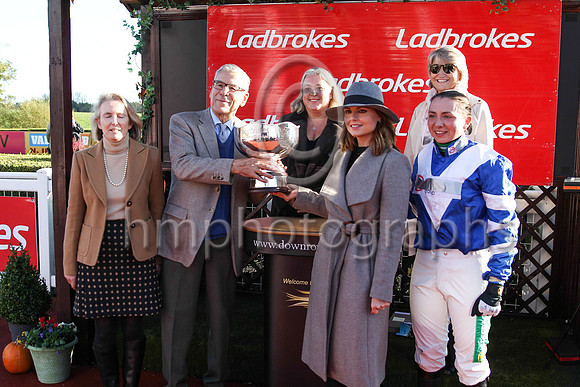 01st Frodon and Bryony Frost ( 2 , blue, white chevron ) Trainer - P F Nicholls , Owner - P J Vogt