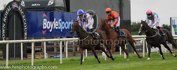 01st Pearl Palinka and O J Orr ( 5 , Blue  and pink diamonds ) Trainer - D K Weld , Owner - Mrs Noeleen McCreevy