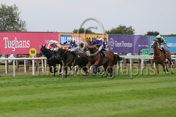 01st Sceolan (8 , white, bue stars ) Jockey: W J Lee , Trainer: W McCreery