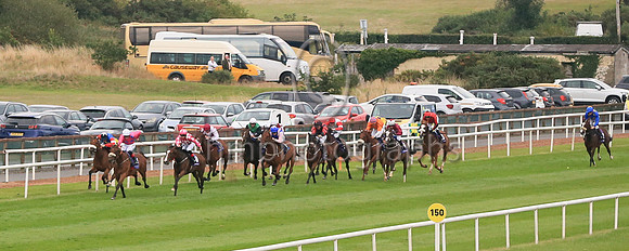 The finish of the Grant Thornton Handicap (Race 7) at Down Royal on 2nd September 2022.