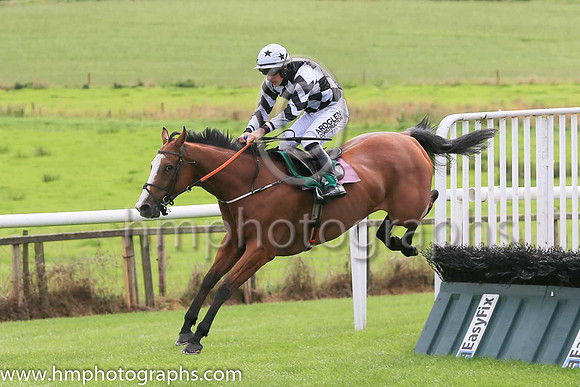 01st Clondaw Hollow and B Hayes ( 1 , black  and white diamonds ) Trainer - J C McConnell , Owner - Derek Kierans