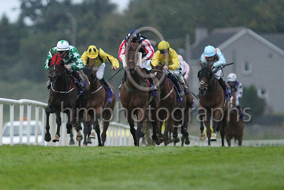 01st Trump Card and S M Crosse ( 6 , Dark blue, white stars ) Trainer - C ODwyer , Owner - Trump Syndicate