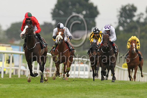 01st Snaffles and S M Crosse ( 2 , Red ) Trainer - J P OBrien , Owner - D L OByrne