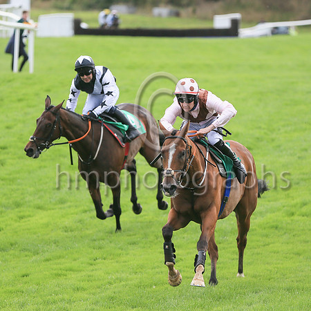 01st Corran Cross and J C Gainford2 ( 4 , black white sash ) Trainer - Mrs D Foster , Owner - KTDA Racing