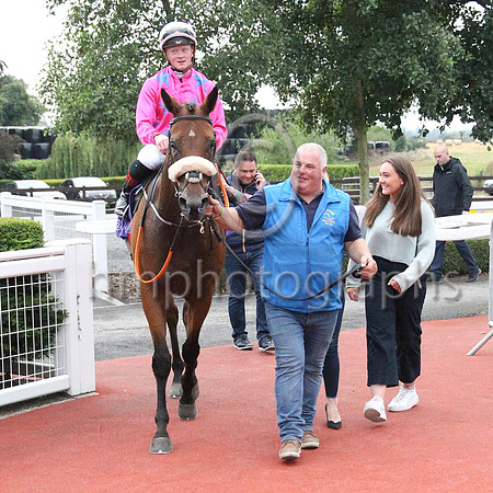01st Sign From Above (4 , pink, blue stars ) Jockey: Sam Ewing(3) , Trainer: Peter Fahey