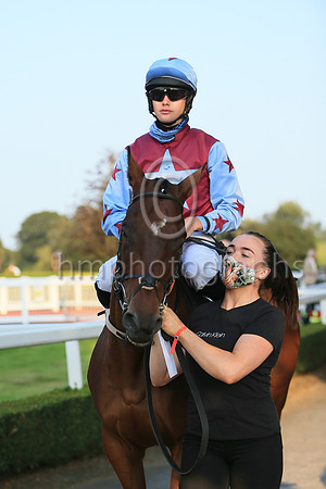 03rd Joyful Kit and ( 5 , black and beige chevrons ) Trainer - E Kent , Owner - Edmond Kent