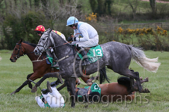 SECRET MAHLER and B O'Neill ( 12 , EMERALD GREEN,orange spots; white,orange spots sleeves; emerald green cap ) Trainer: Sean Thomas Doyle,, Owner : Syndicate Monbeg