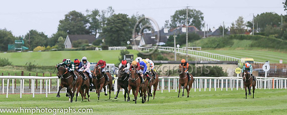 01st Mooneista and R P Whelan ( 5 , Dark green, white diamoands ) Trainer - Jack W Davison , Owner - Mrs Paula Davison