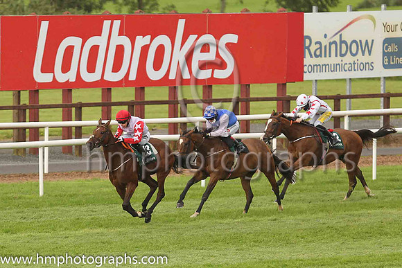 01st Der Mc and L F Roche ( 13 , White ) Trainer - P A Fahy , Owner - IRE Asset Holding Limited