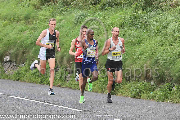 01st SIR MO FARAH ( 1 ) 01:00:27
