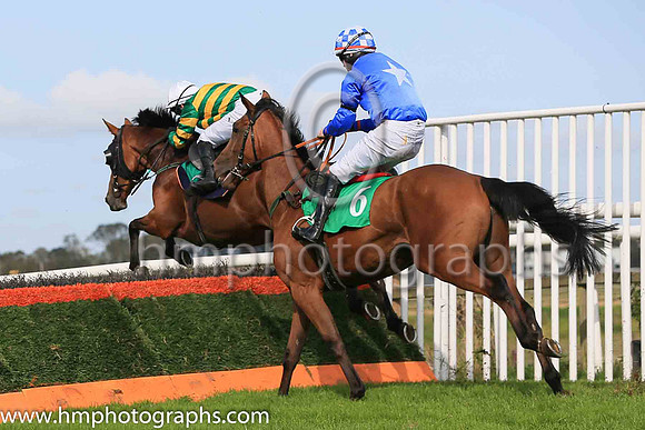 01st Ardaghs Choice and K Sexton ( 6 , Blue, white star ) Trainer - E Sheehy , Owner - Stephen Barron