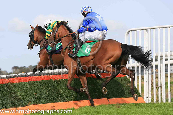 01st Ardaghs Choice and K Sexton ( 6 , Blue, white star ) Trainer - E Sheehy , Owner - Stephen Barron