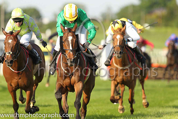 03rd Keepthefaithinme and G. Benson(7) (5 ,green ), Trainer:Gordon Elliott , Owner:Little Emperor Syndicate