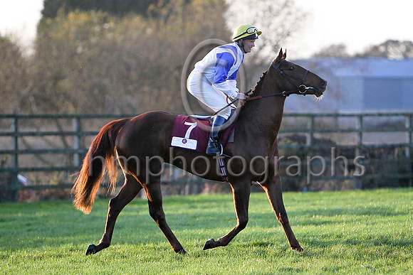 Evening Wolf , 7th Jockey Mr P J Casey - FT8E6729-e