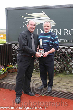 i01 Better Back Bob and G B Watters - - 01st (5 ,royal blue, white sleeves ) Trainer - N McKnight, Owner Norman McKnight
