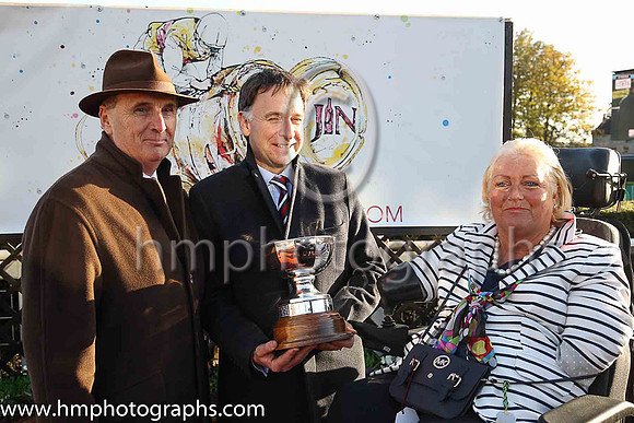 01st Valseur Lido and R Walsh ( 7 , maroon, white star, blue cap ) Trainer - H de Bromhead , Owner - Gigginstown House Stud