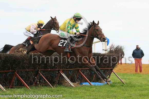 06th MY ROCKSTAR and D G Lavery ( 27 , YELLOW,green cross of lorraine; yellow sleeves,green chevrons; yellow  green hooped cap ) Trainer: Patrick Eugene Turley,, Owner : Mary Kelly