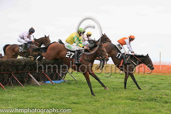 06th MY ROCKSTAR and D G Lavery ( 27 , YELLOW,green cross of lorraine; yellow sleeves,green chevrons; yellow  green hooped cap ) Trainer: Patrick Eugene Turley,, Owner : Mary Kelly