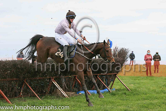 04th DO NO WRONG and M J Sweeney ( 24 , PINK,brown panel; pink sleeves; brown cap ) Trainer: Graham McKeever,, Owner : Graham McKeever