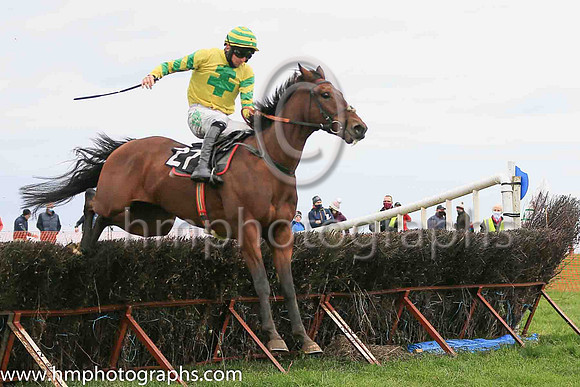 06th MY ROCKSTAR and D G Lavery ( 27 , YELLOW,green cross of lorraine; yellow sleeves,green chevrons; yellow  green hooped cap ) Trainer: Patrick Eugene Turley,, Owner : Mary Kelly