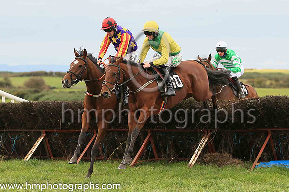 04th DRUMLEE BREXIT and D G Lavery ( 10 , YELLOW,emerald green diabolo; yellow sleeves; yellow cap ) Trainer: Sean McParlan,, Owner : Sean McParlan
