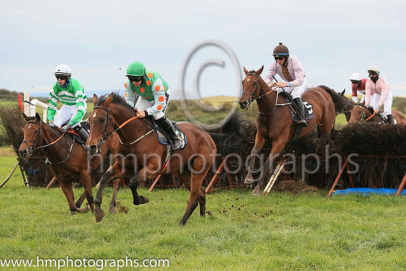 01st BRAYHILL and M J Sweeney ( 5 , PINK,brown panel; pink sleeves; brown cap ) Trainer: Graham McKeever,, Owner : Graham McKeever