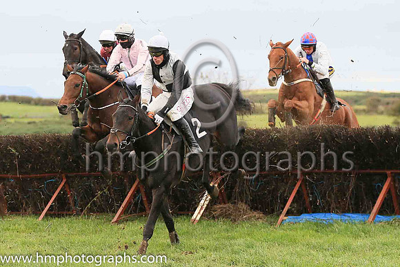 05th COOTHILL and Derek O'Connor ( 2 ,Antrim (H)- BLACK  WHITE QTD; black  white hlvd sleeves; white cap ) Trainer: Colin S. McKeever,, Owner : W.W. Dennison