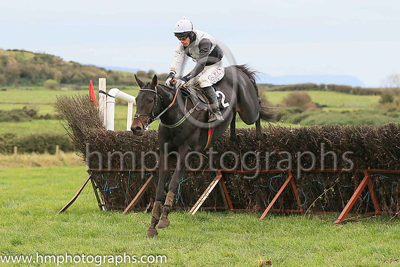 05th COOTHILL and Derek O'Connor ( 2 ,Antrim (H)- BLACK  WHITE QTD; black  white hlvd sleeves; white cap ) Trainer: Colin S. McKeever,, Owner : W.W. Dennison