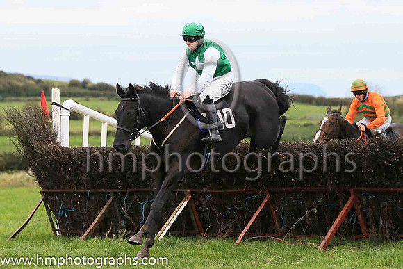 01st TEMPLEBREDIN and P A King ( 10 , EMERALD GREEN,white seams; emerald green sleeves; emerald green cap,white stars ) Trainer: Sam Curling,, Owner : Mary Teresa O'Brien