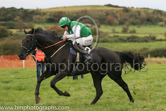 01st TEMPLEBREDIN and P A King ( 10 , EMERALD GREEN,white seams; emerald green sleeves; emerald green cap,white stars ) Trainer: Sam Curling,, Owner : Mary Teresa O'Brien