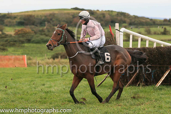 pu FAIRPORT (GB) and Liam Gilligan ( 6 , PINK,grey seams; pink sleeves,grey seams; grey cap,pink star ) Trainer: Shane Donohoe,, Owner : Shane Donohoe