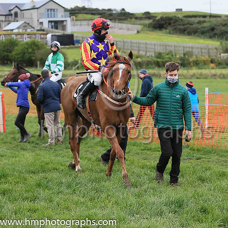 01st ASK D' MAN and B O'Neill ( 3 , LIGHT BLUE,maroon star; light blue  maroon striped sleeves; light blue cap,maroon star ) Trainer: D.M. Christie,, Owner : S.J. Hegarty