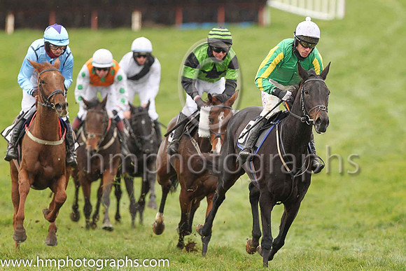 3 MIS CLOGHER and Derek O'Connor ( 8 , EMERALD GREEN; emerald green  yellow striped sleeves; green cap ) Trainer: Sam Curling,, Owner : Eamonn J. Ryan