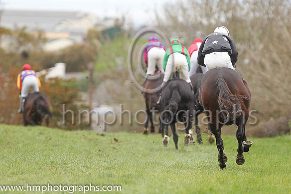 01st WINGED LEADER and B O'Neill ( 2 , LIGHT BLUE,maroon star; light blue  maroon striped sleeves; light blue cap,maroon star ) Trainer: D.M. Christie,, Owner : S.J. Hegarty