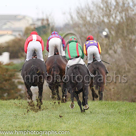 pu CHOSEN DREAM and Derek O'Connor ( 6 , EMERALD GREEN,red braces; emerald green sleeves; emerald green cap,red diamonds ) Trainer: Graham McKeever,, Owner : Margaret A. Simpson