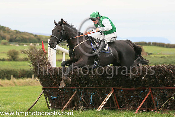 01st TEMPLEBREDIN and P A King ( 10 , EMERALD GREEN,white seams; emerald green sleeves; emerald green cap,white stars ) Trainer: Sam Curling,, Owner : Mary Teresa O'Brien