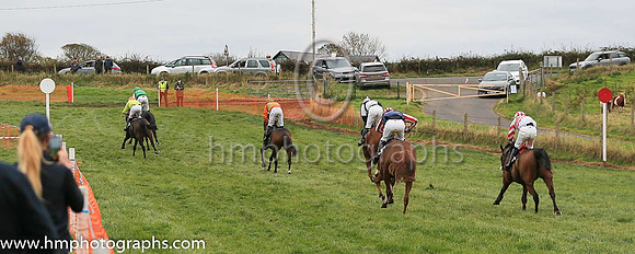 The finish of the fifth race - The Royal Court Winners of Three at Portrush P2P