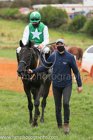 01st TEMPLEBREDIN and P A King ( 10 , EMERALD GREEN,white seams; emerald green sleeves; emerald green cap,white stars ) Trainer: Sam Curling,, Owner : Mary Teresa O'Brien