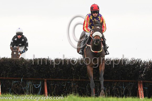 01st WINGED LEADER and B O'Neill ( 2 , LIGHT BLUE,maroon star; light blue  maroon striped sleeves; light blue cap,maroon star ) Trainer: D.M. Christie,, Owner : S.J. Hegarty