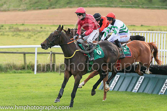 01st Tullybeg and D N Russell ( 2 , green and white chevrons ) Trainer - G Elliott , Owner - Noel Moran  Mrs Valerie Moran